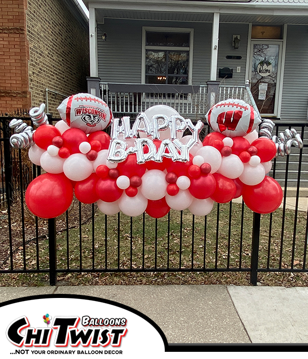 Wisconsin Badgers Deluxe Garland